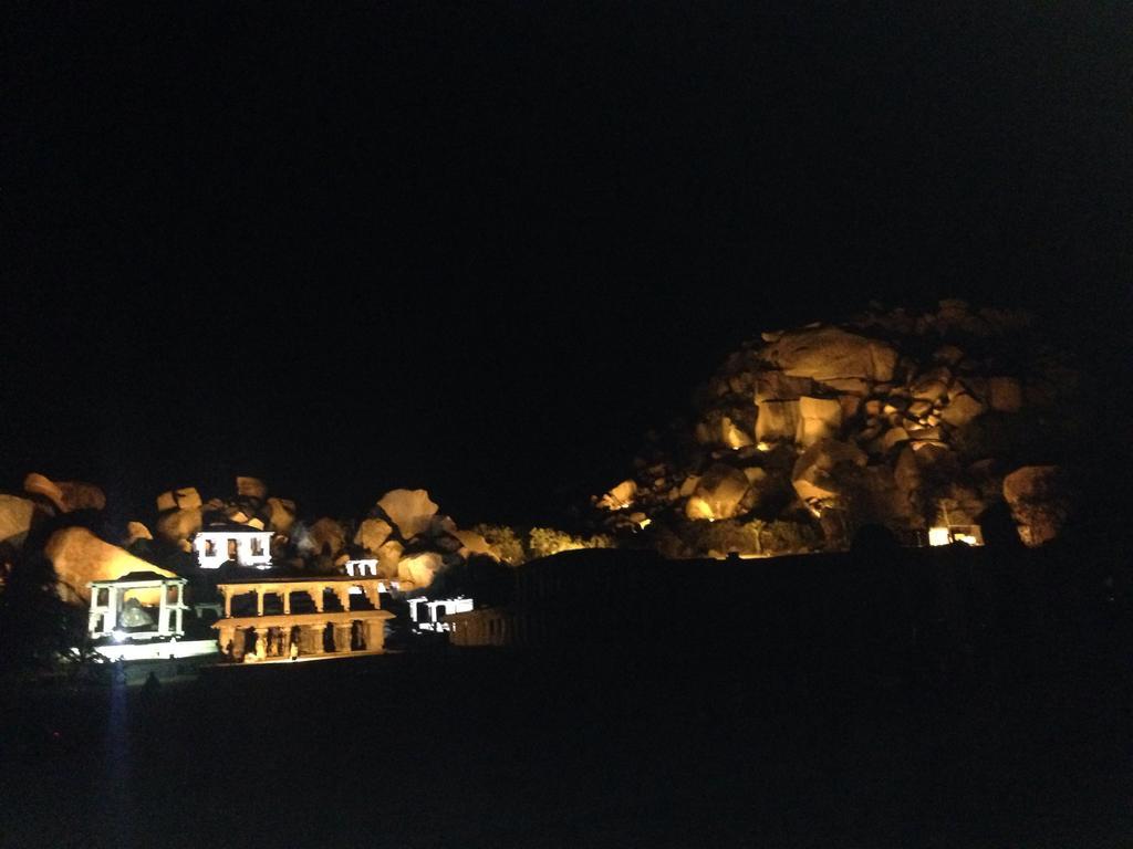 Archana Guest House River View Hampi Luaran gambar