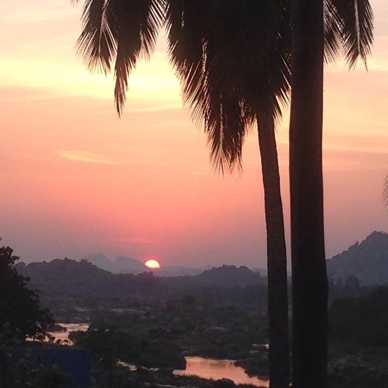 Archana Guest House River View Hampi Luaran gambar